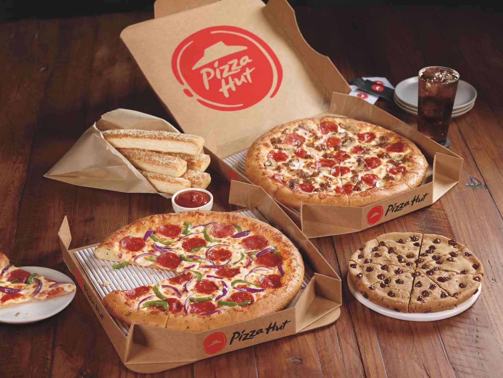 Pizza Hut adds to Team names new marketing leadership