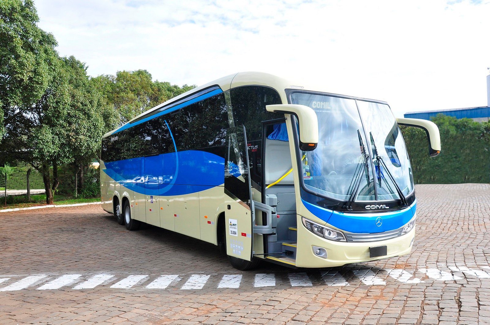 Weststar, Utobras Unveils new Luxury Bus to the Market