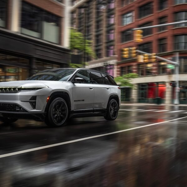 USA: Introducing the All-new, All-electric 2024 Jeep® Wagoneer&hellip;