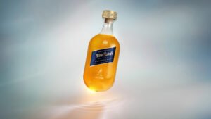 Johnnie Walker unveils world’s lightest whisky glass bottle