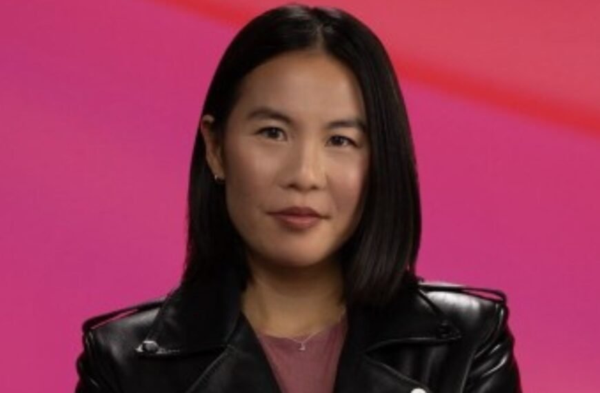 Shopify opens AI and product catalog to all brands